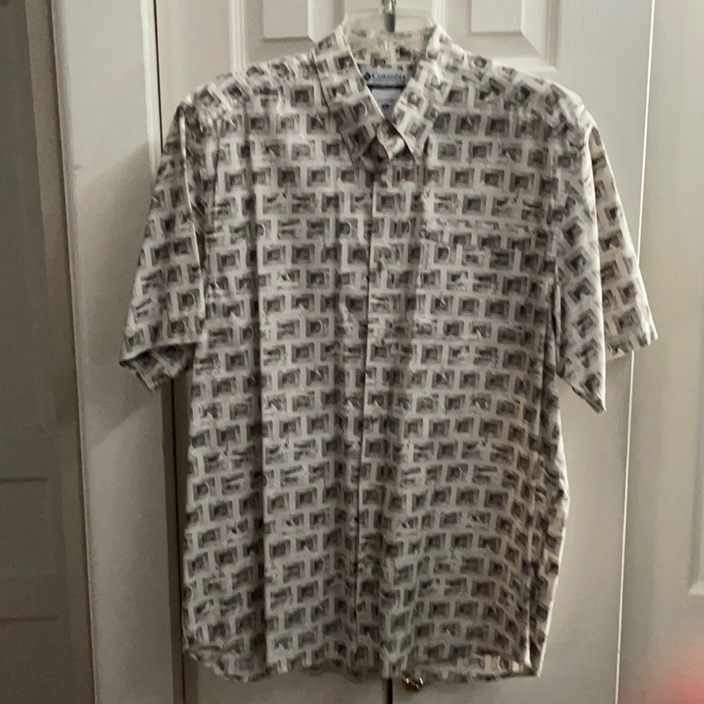 Columbia Abstract Fish Print Shirt. Size Medium